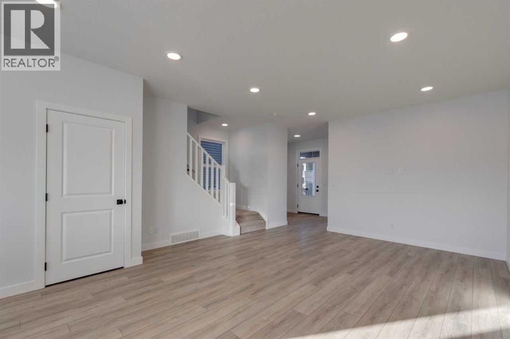 371 Fireside Drive, Cochrane, Alberta T4C 3E1 - Photo 10 - A2283397