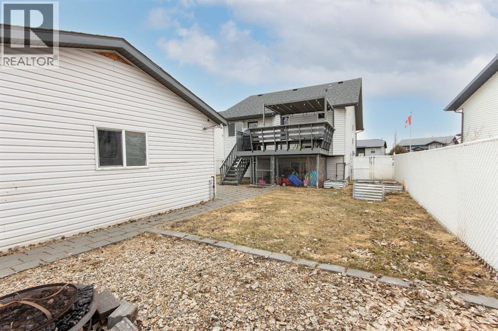 16 Johnson Close, Penhold, Alberta  T0M 0R1 - Photo 32 - A2287189