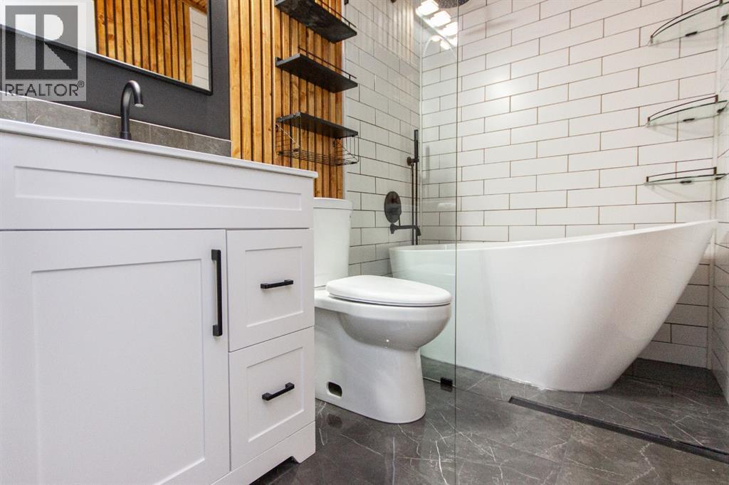 16 Johnson Close, Penhold, Alberta  T0M 0R1 - Photo 15 - A2287189