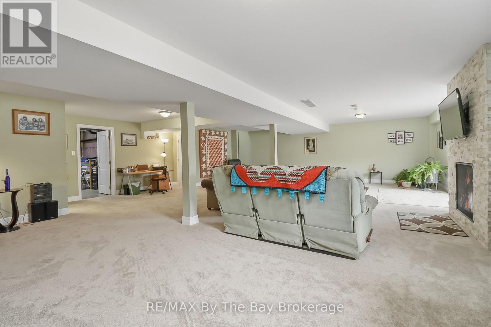 122 New York Avenue, Wasaga Beach, Ontario  L9Z 3A8 - Photo 21 - S13003906