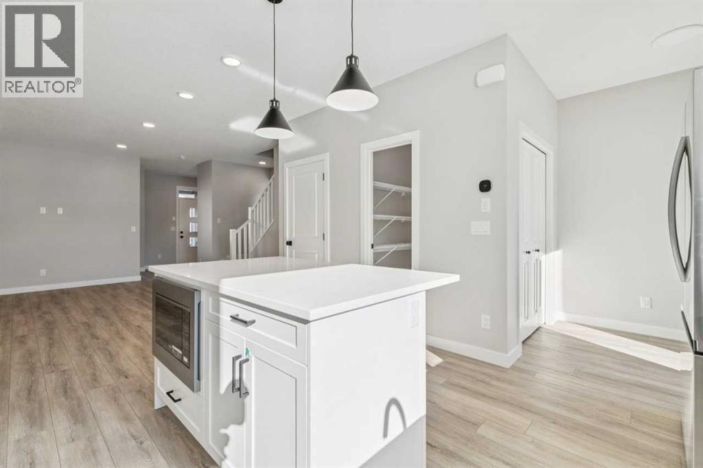 335 Fireside Drive, Cochrane, Alberta  T4C 3E1 - Photo 12 - A2300308