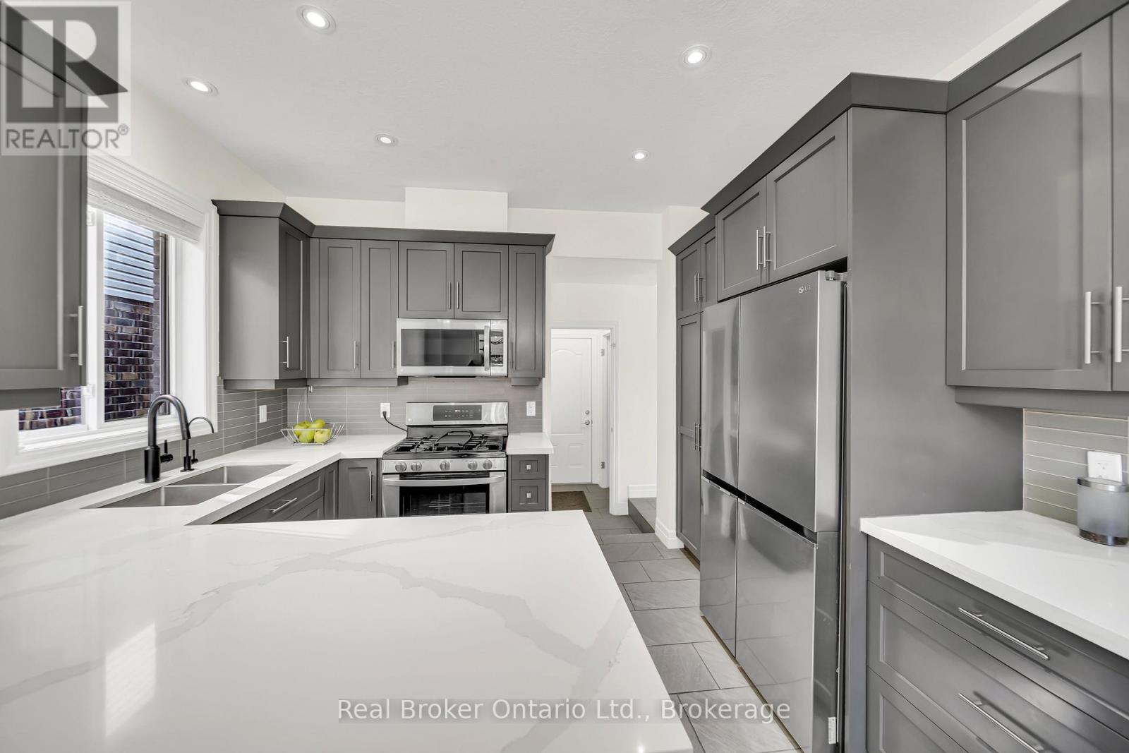 433 Twinleaf Street, Waterloo, Ontario  N2V 0B5 - Photo 15 - X13003950