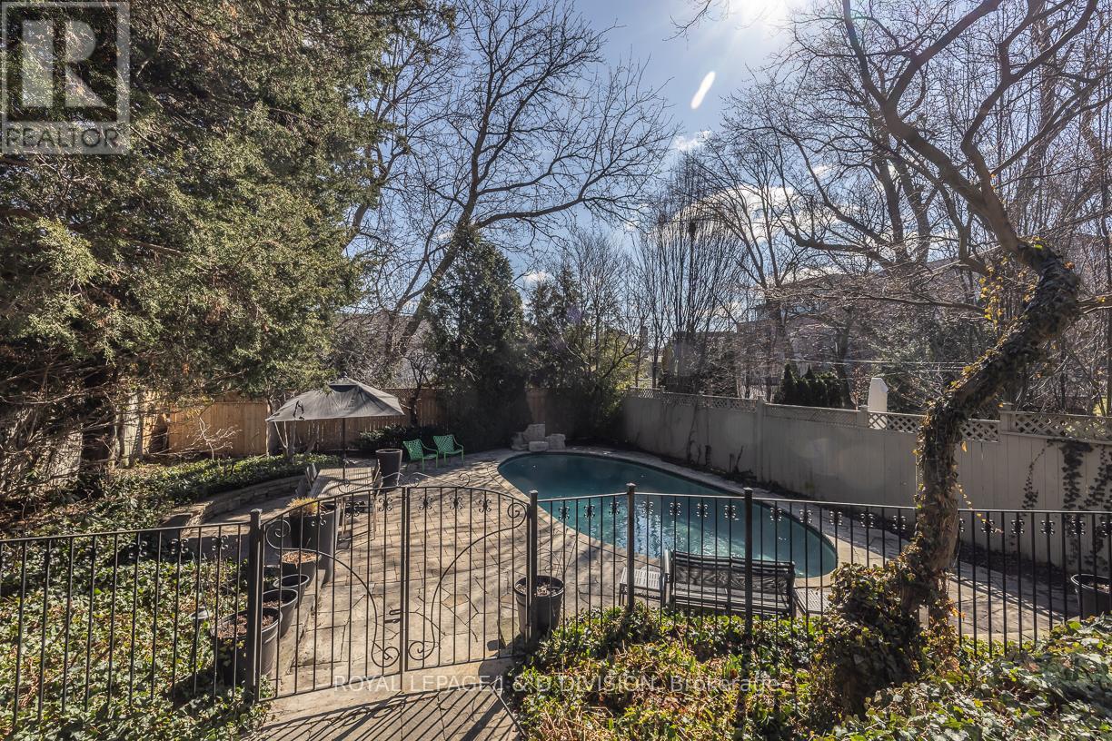 17 Parkwood Avenue, Toronto, Ontario  M4V 2W9 - Photo 20 - C13003814