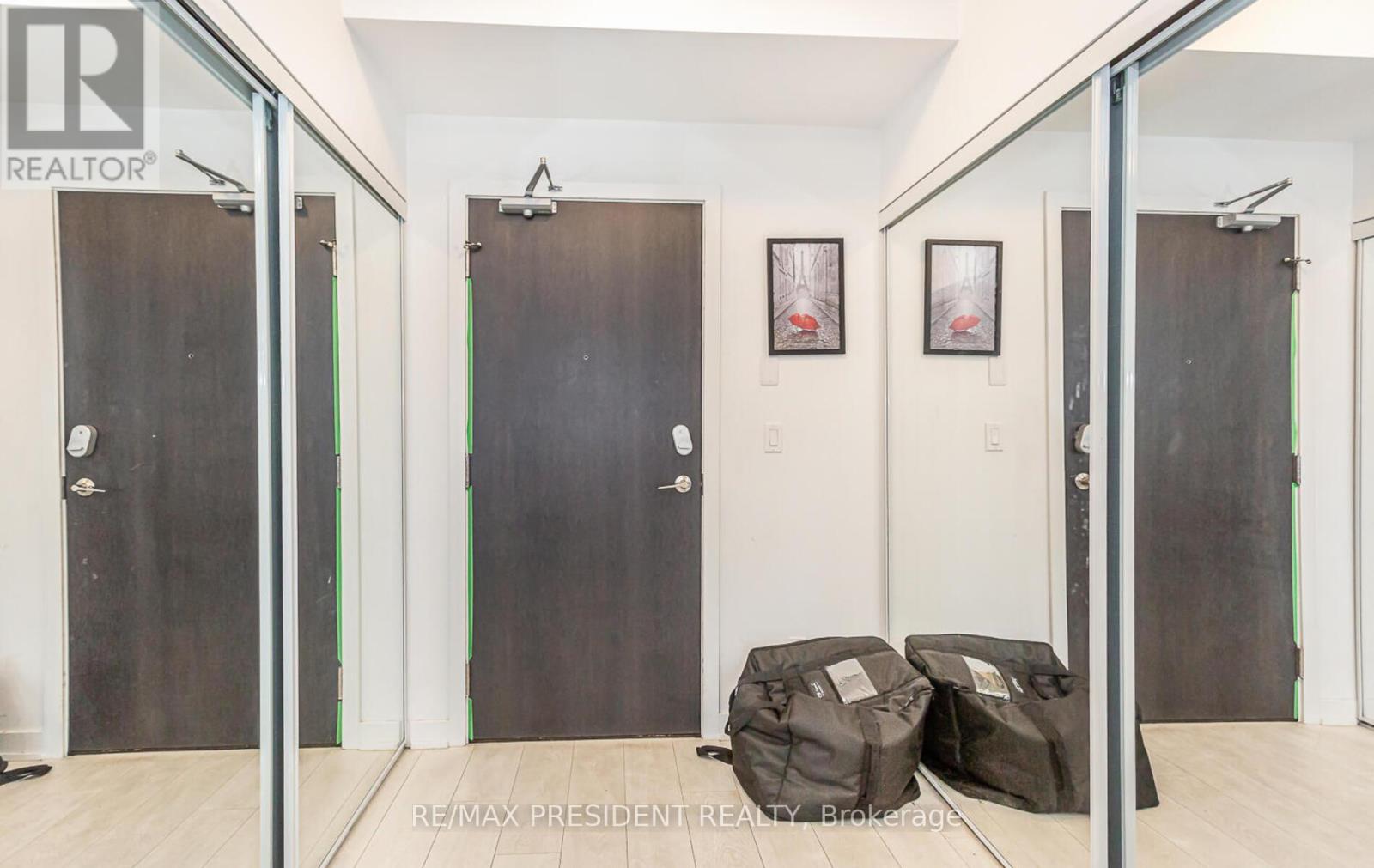 901 - 50 Bruyeres Mews, Toronto, Ontario  M5V 0H8 - Photo 10 - C13003846