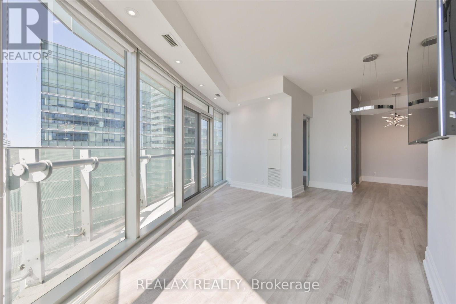 4007 - 12 York Street, Toronto, Ontario  M5J 0A9 - Photo 8 - C13003866