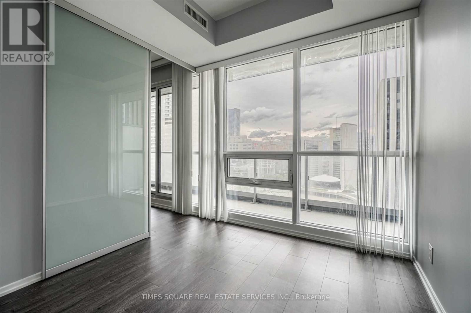 2217 - 70 Temperance Street, Toronto, Ontario  M5H 0B1 - Photo 6 - C13003890