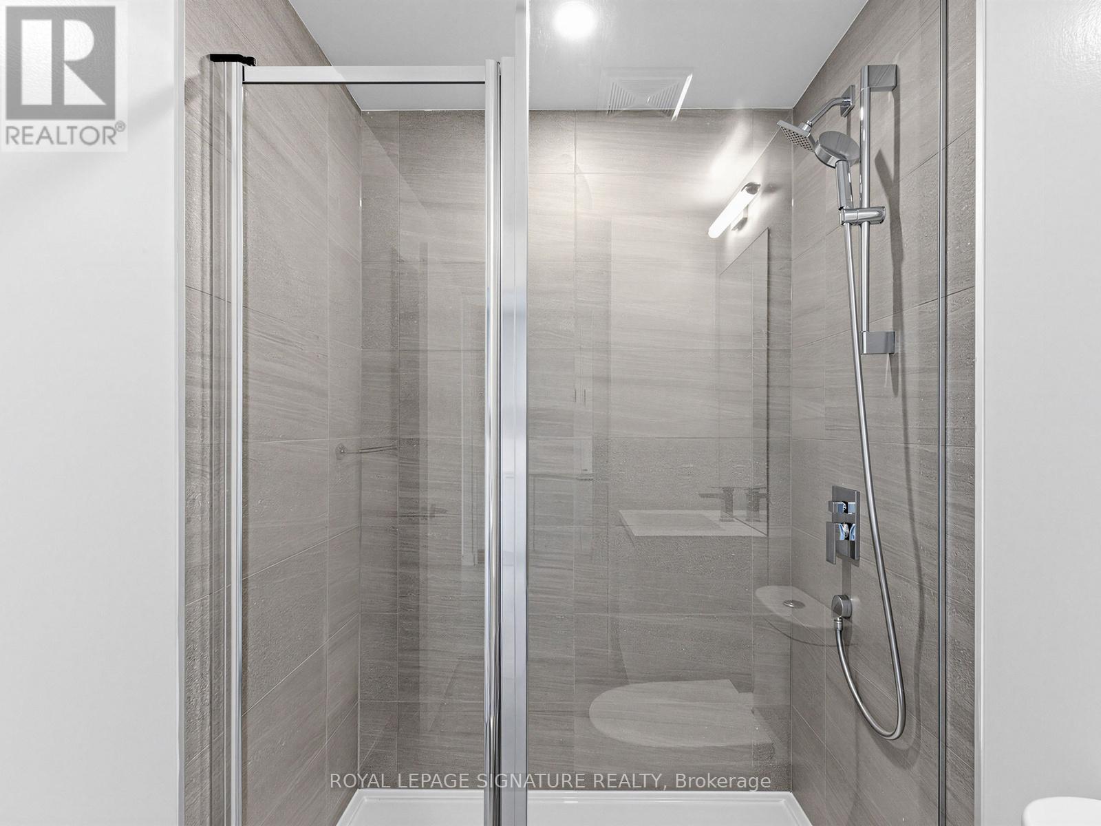 1401 - 5 Quarrington Lane, Toronto, Ontario  M3C 0S5 - Photo 10 - C13003938