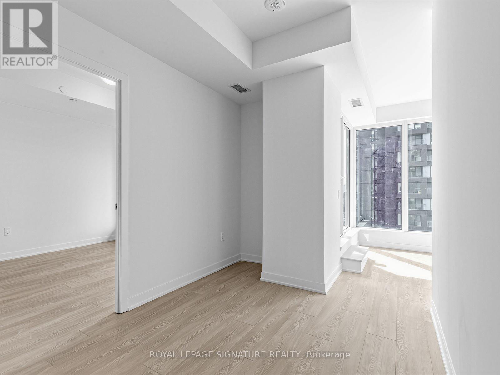 1401 - 5 Quarrington Lane, Toronto, Ontario  M3C 0S5 - Photo 11 - C13003938