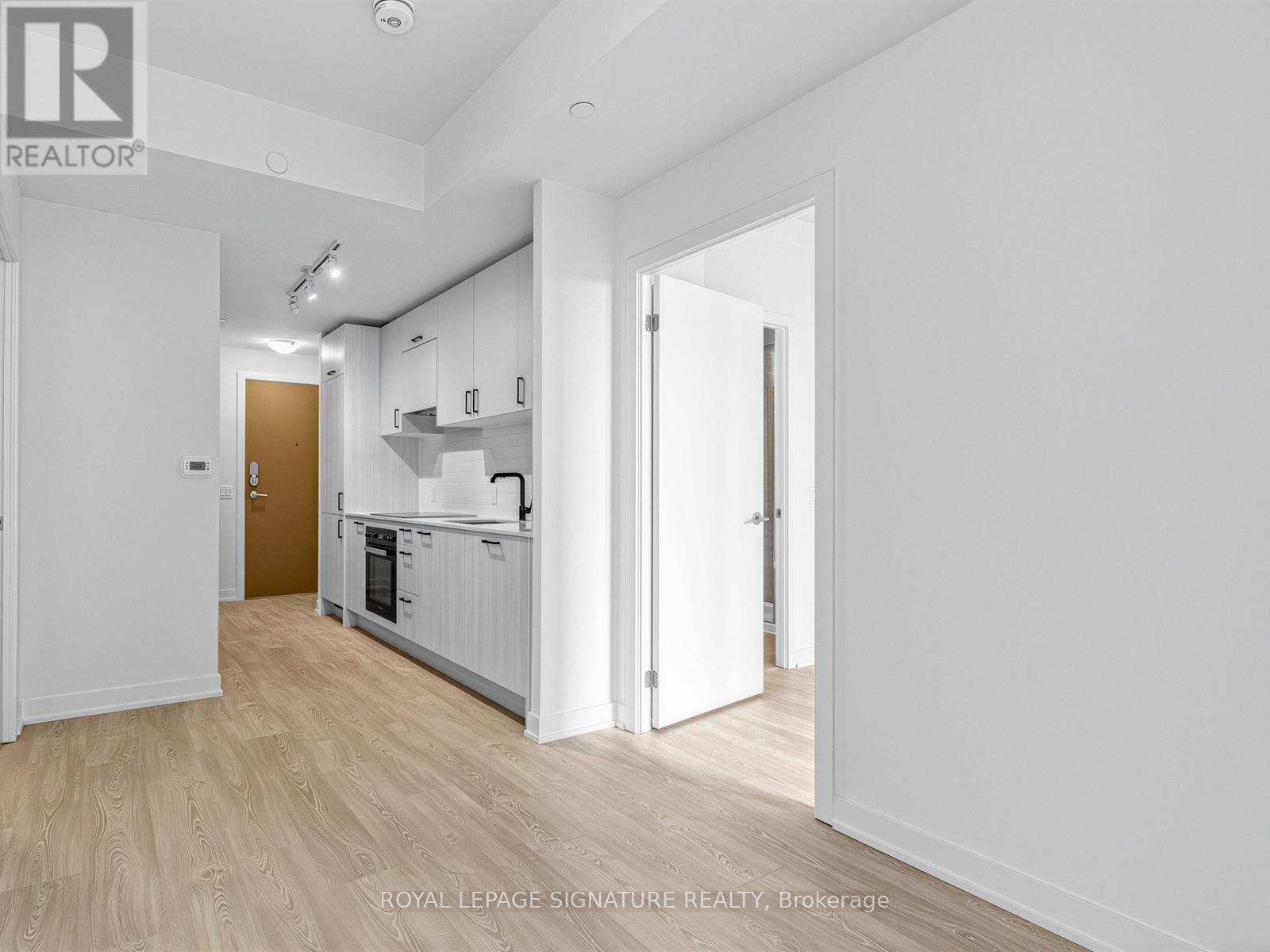 1401 - 5 Quarrington Lane, Toronto, Ontario  M3C 0S5 - Photo 13 - C13003938