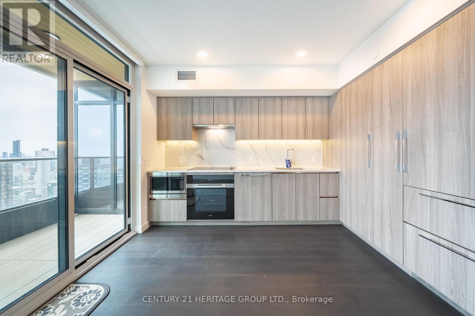 6501 - 1 Concord Cityplace Way, Toronto, Ontario  M5V 0X3 - Photo 4 - C13003984