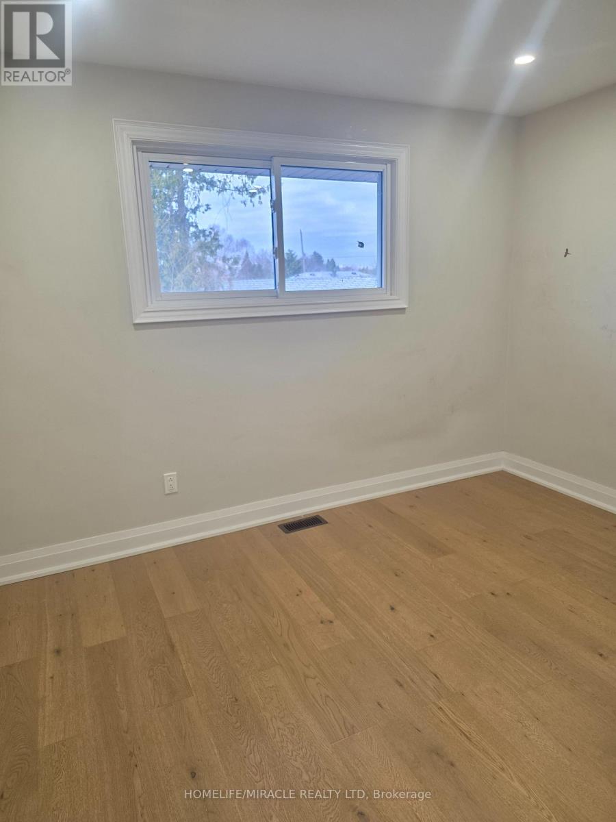 134 Keewatin Street S, Oshawa, Ontario  L1H 6Z3 - Photo 4 - E13003824