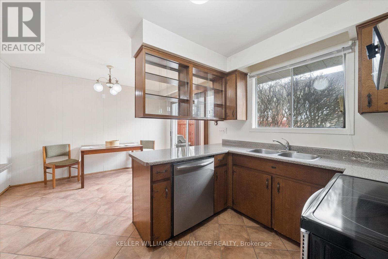 29 Paulander Avenue, Toronto, Ontario  M1C 1W5 - Photo 11 - E13003980