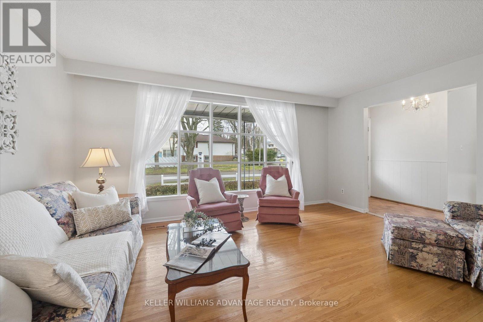 29 Paulander Avenue, Toronto, Ontario  M1C 1W5 - Photo 5 - E13003980