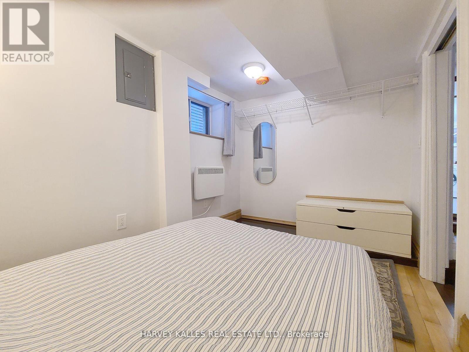 5 - 27 Hiawatha Road, Toronto, Ontario  M4L 2X7 - Photo 10 - E13004000