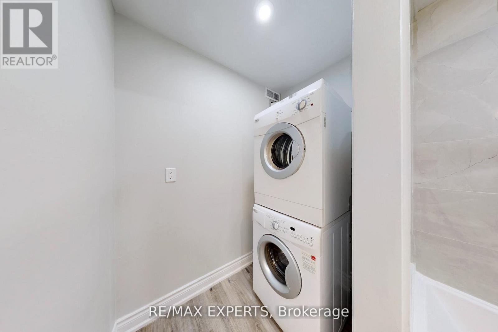 14 Snowy Owl Way, Toronto, Ontario  M1X 0B4 - Photo 13 - E13004004