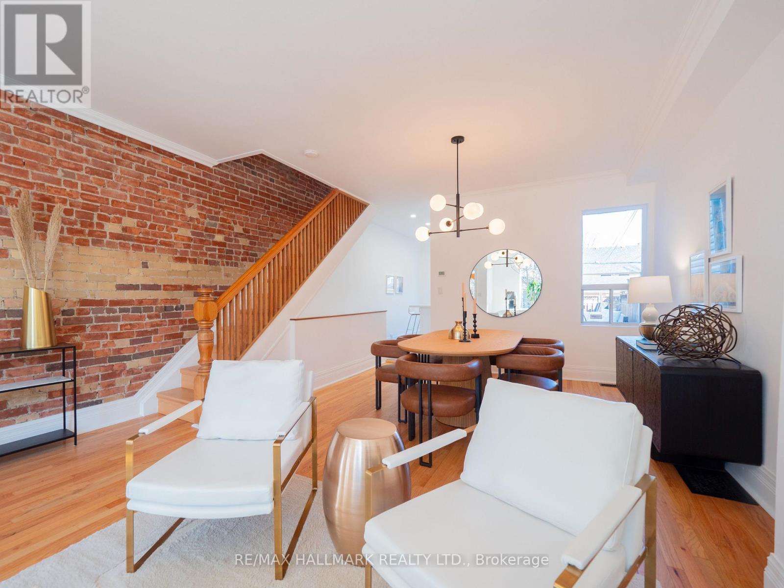 26 Sparkhall Avenue, Toronto, Ontario  M4K 1G5 - Photo 12 - E13004030