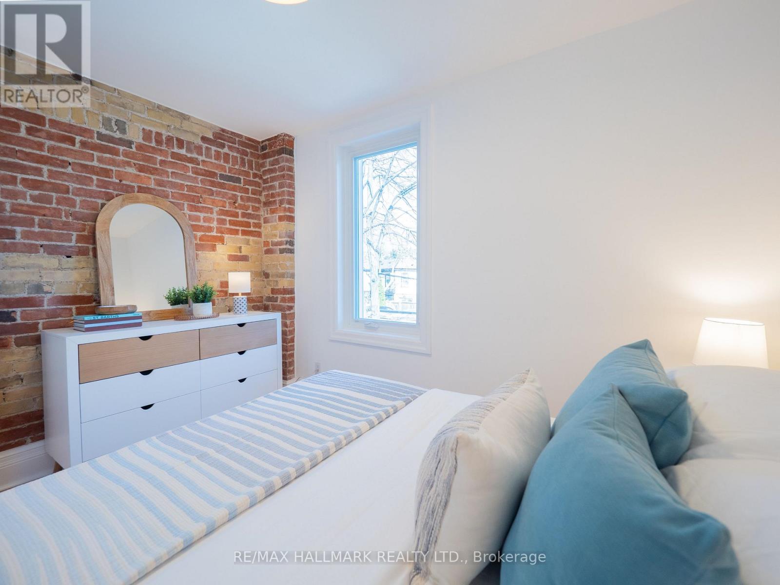 26 Sparkhall Avenue, Toronto, Ontario  M4K 1G5 - Photo 27 - E13004030