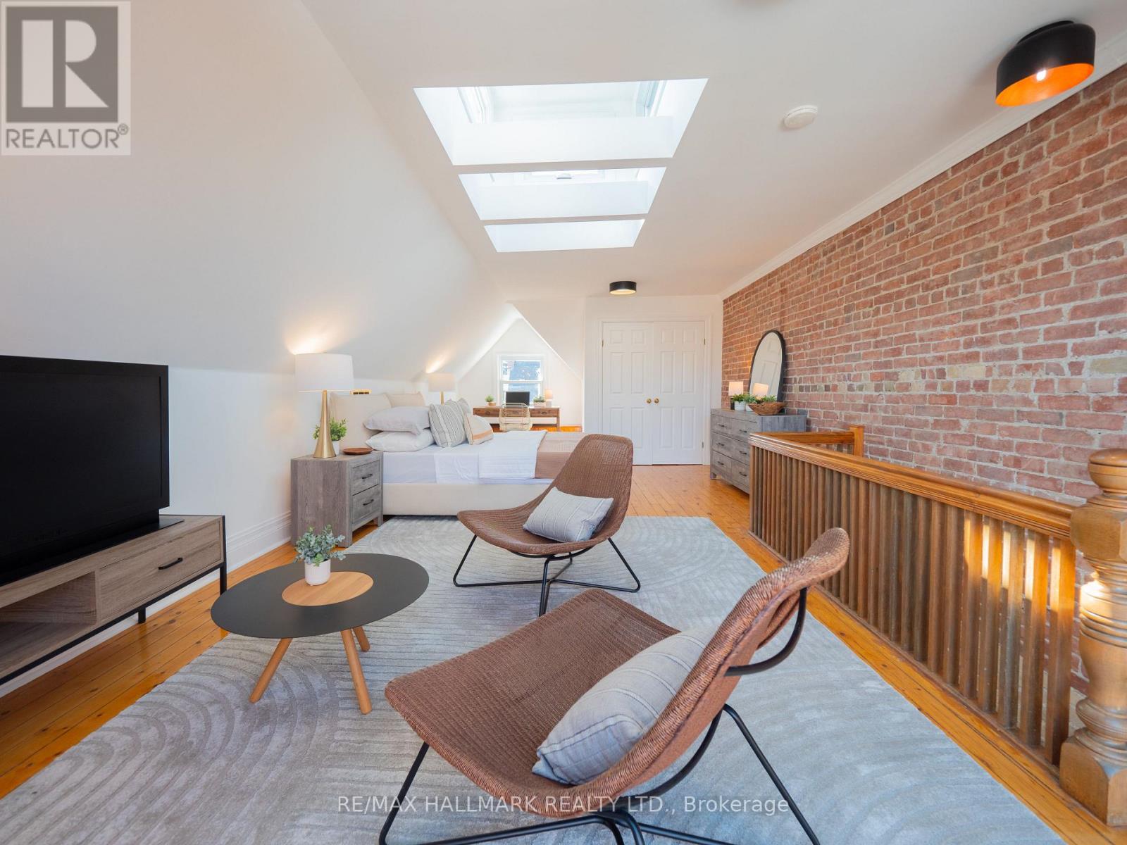 26 Sparkhall Avenue, Toronto, Ontario  M4K 1G5 - Photo 35 - E13004030