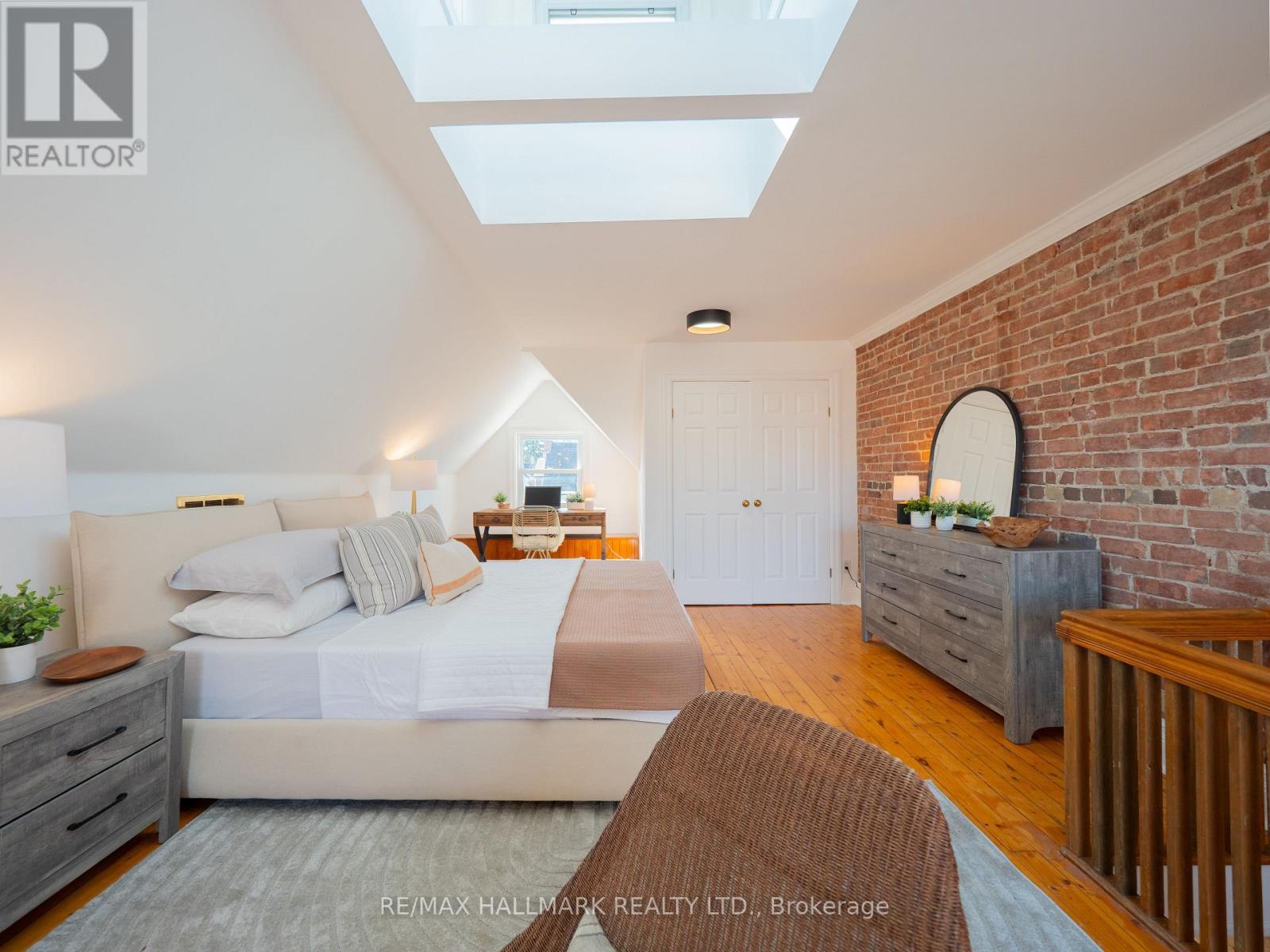 26 Sparkhall Avenue, Toronto, Ontario  M4K 1G5 - Photo 36 - E13004030