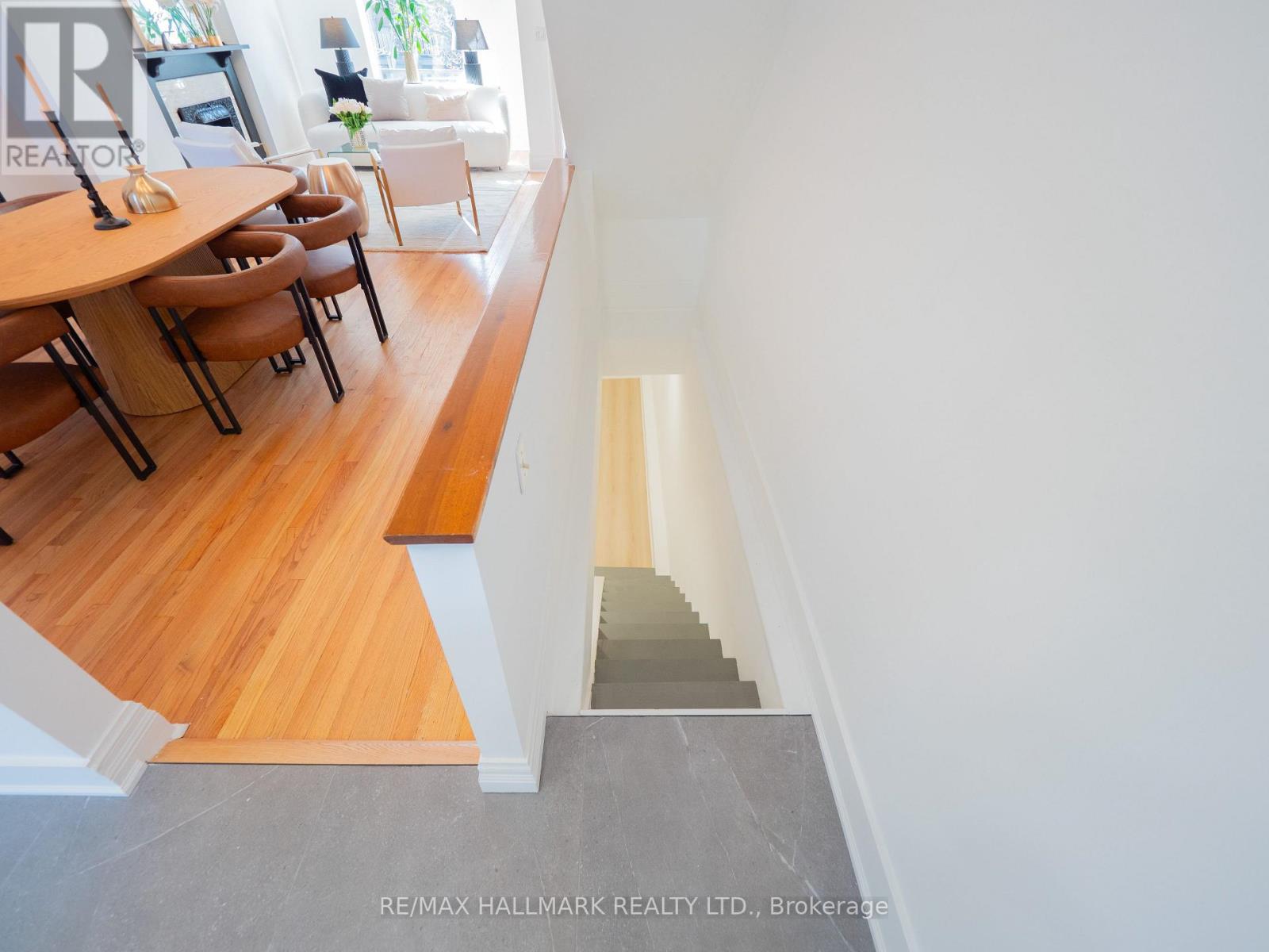 26 Sparkhall Avenue, Toronto, Ontario  M4K 1G5 - Photo 41 - E13004030