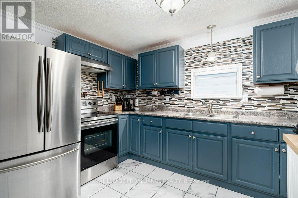 17 Meyers Street, Quinte West, Ontario  K8V 1W5 - Photo 15 - X13003560