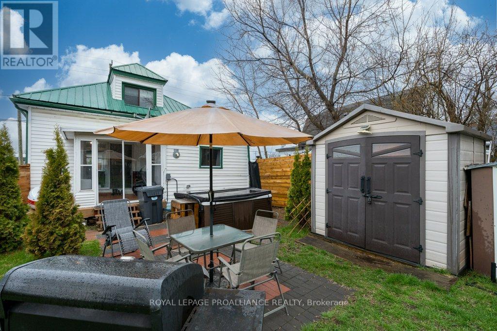 17 Meyers Street, Quinte West, Ontario  K8V 1W5 - Photo 27 - X13003560