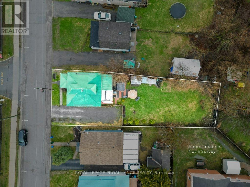 17 Meyers Street, Quinte West, Ontario  K8V 1W5 - Photo 35 - X13003560