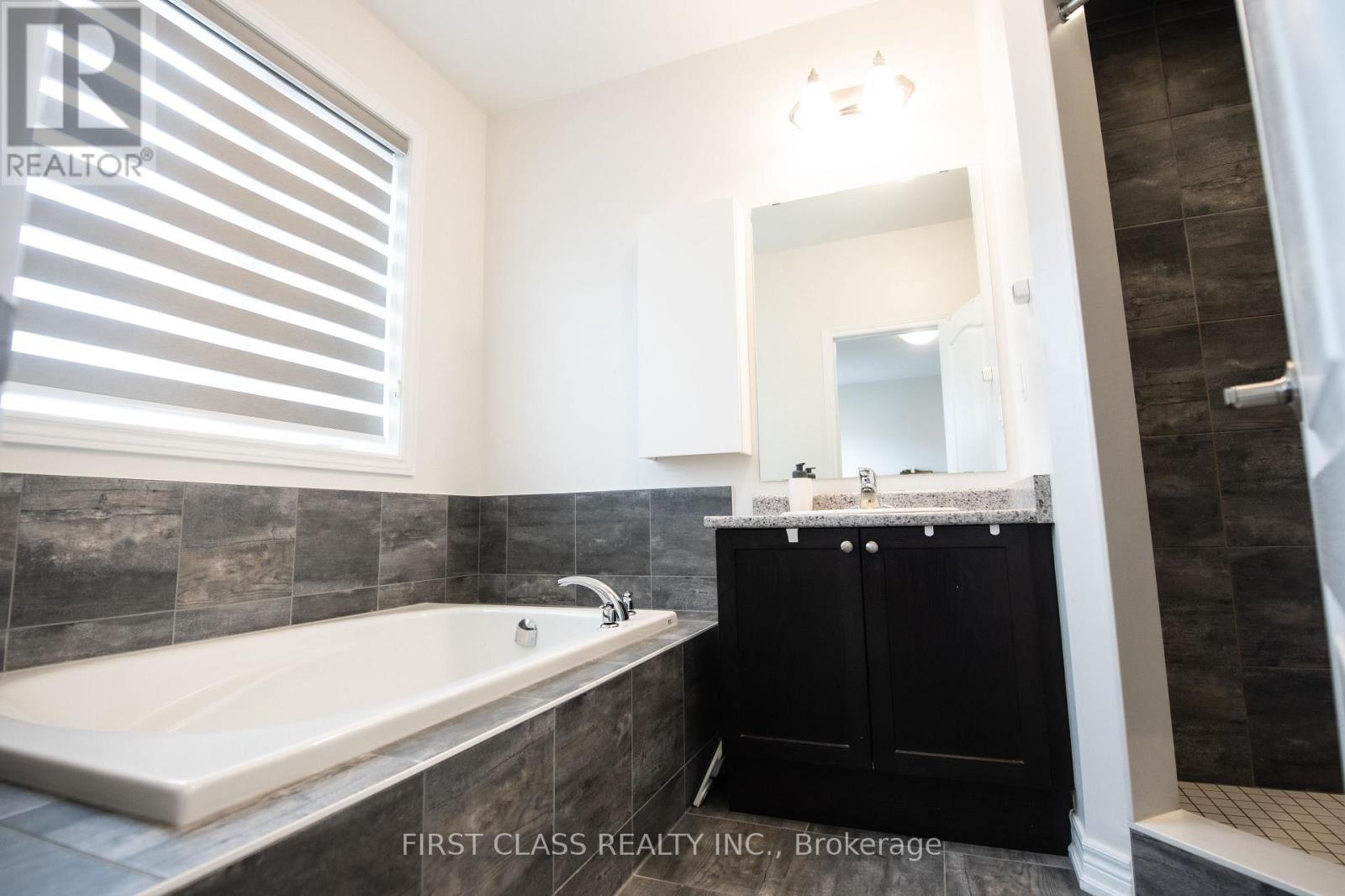 79 Decast Crescent, Markham, Ontario  L6B 1N8 - Photo 7 - N13003918