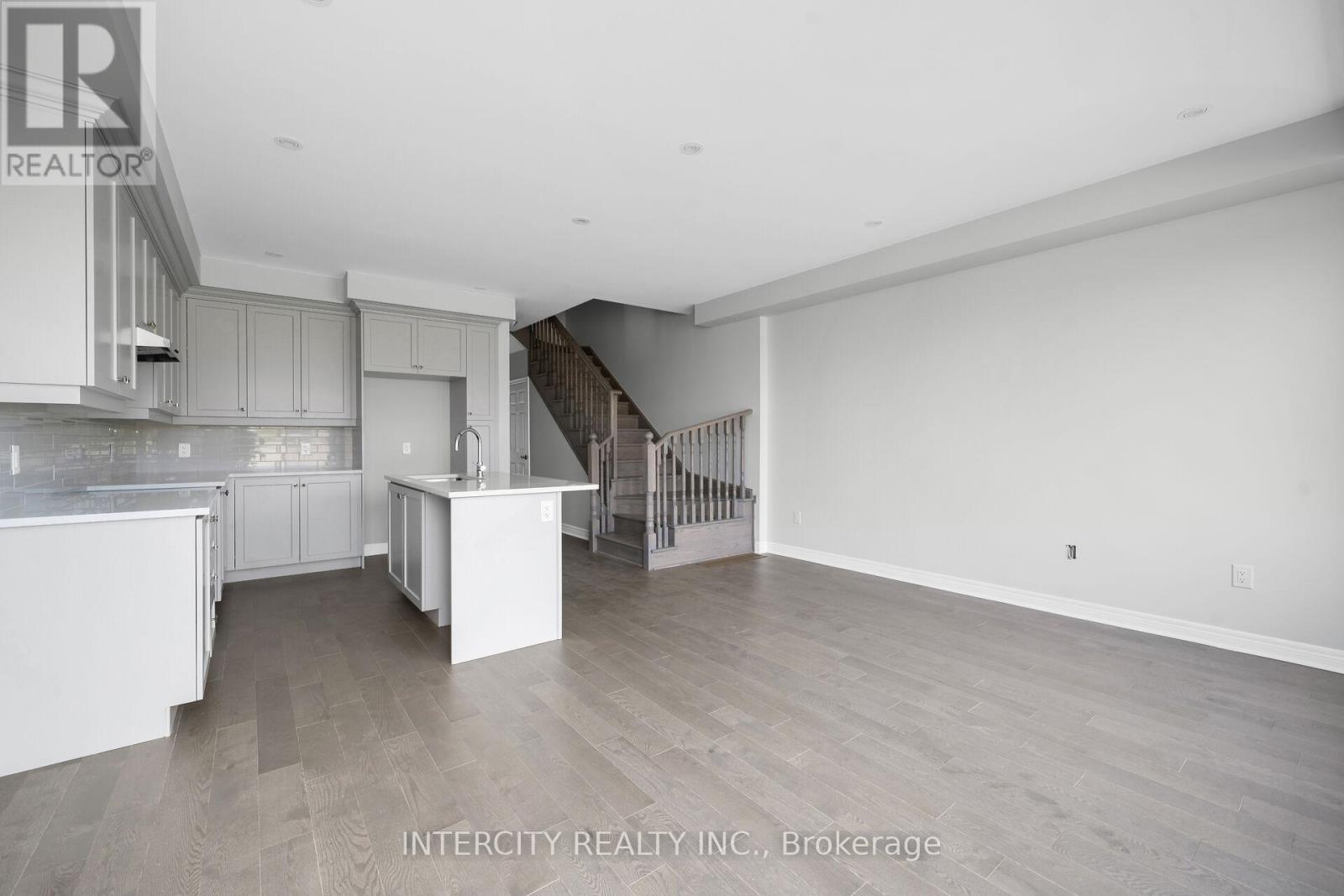 55 Johann Drive, Markham, Ontario  L3S 0G5 - Photo 9 - N13003956