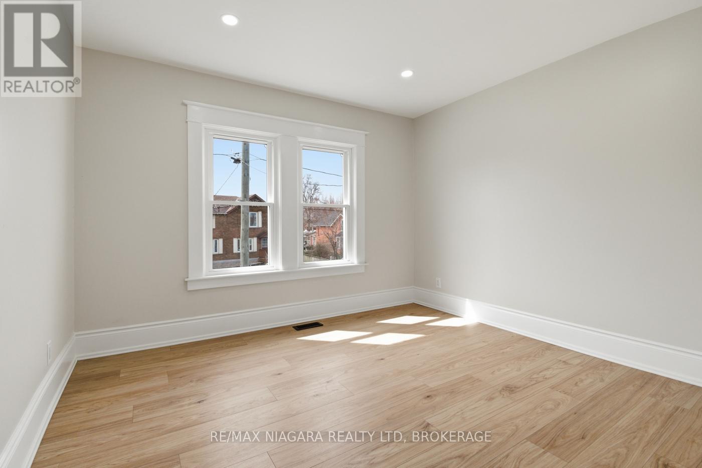 70 Bald Street, Welland, Ontario  L3C 5B9 - Photo 37 - X13002928