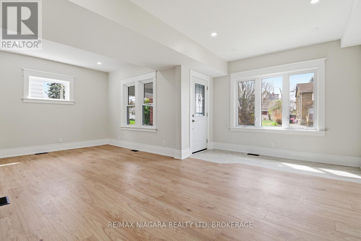 70 Bald Street, Welland, Ontario  L3C 5B9 - Photo 36 - X13002928