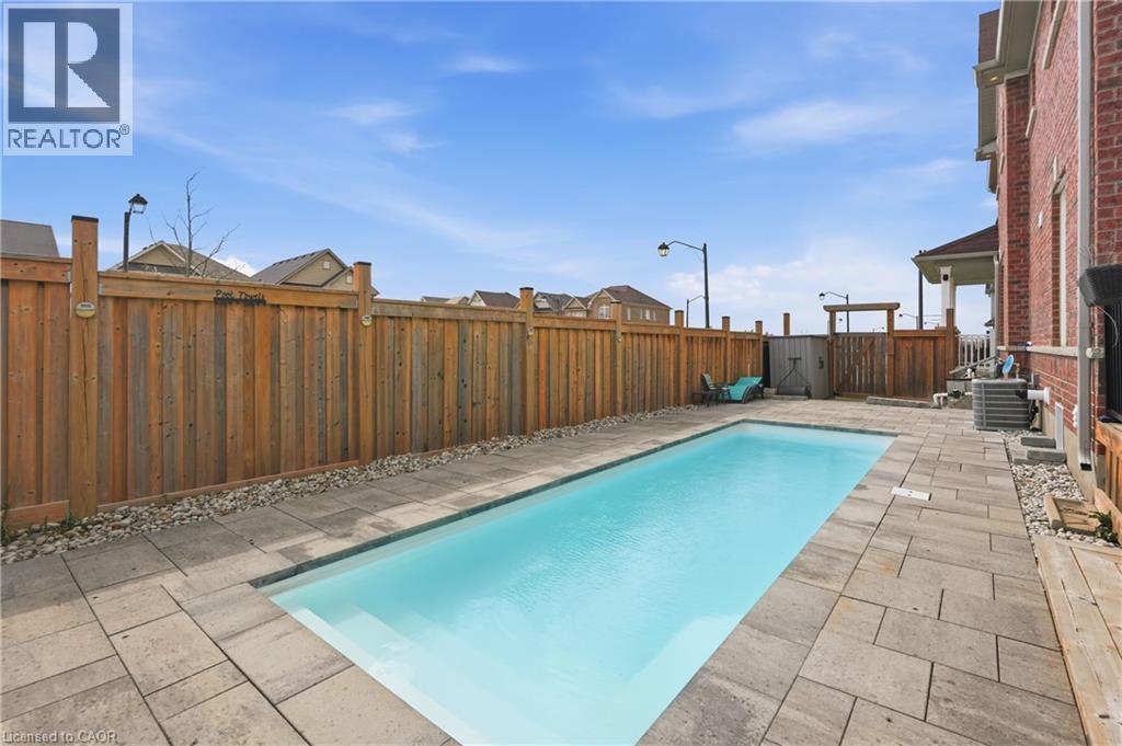 211 Odonnel Drive, Binbrook, Ontario  L0R 1C0 - Photo 30 - 40800990