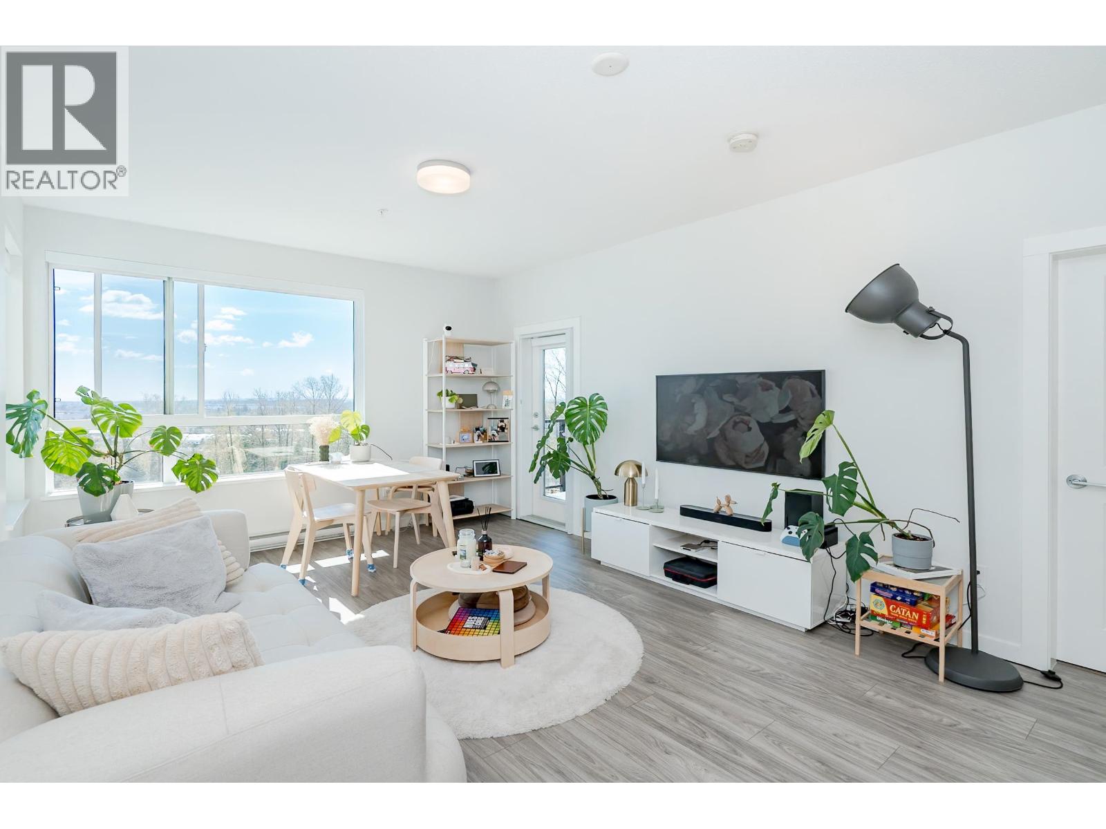 416 6438 Byrnepark Drive, Burnaby, British Columbia  V3N 0J1 - Photo 1 - R3110784