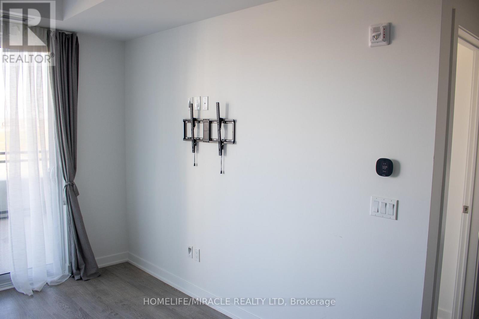 409 - 760 Whitlock Avenue, Milton, Ontario  L9E 1S2 - Photo 10 - W13003790