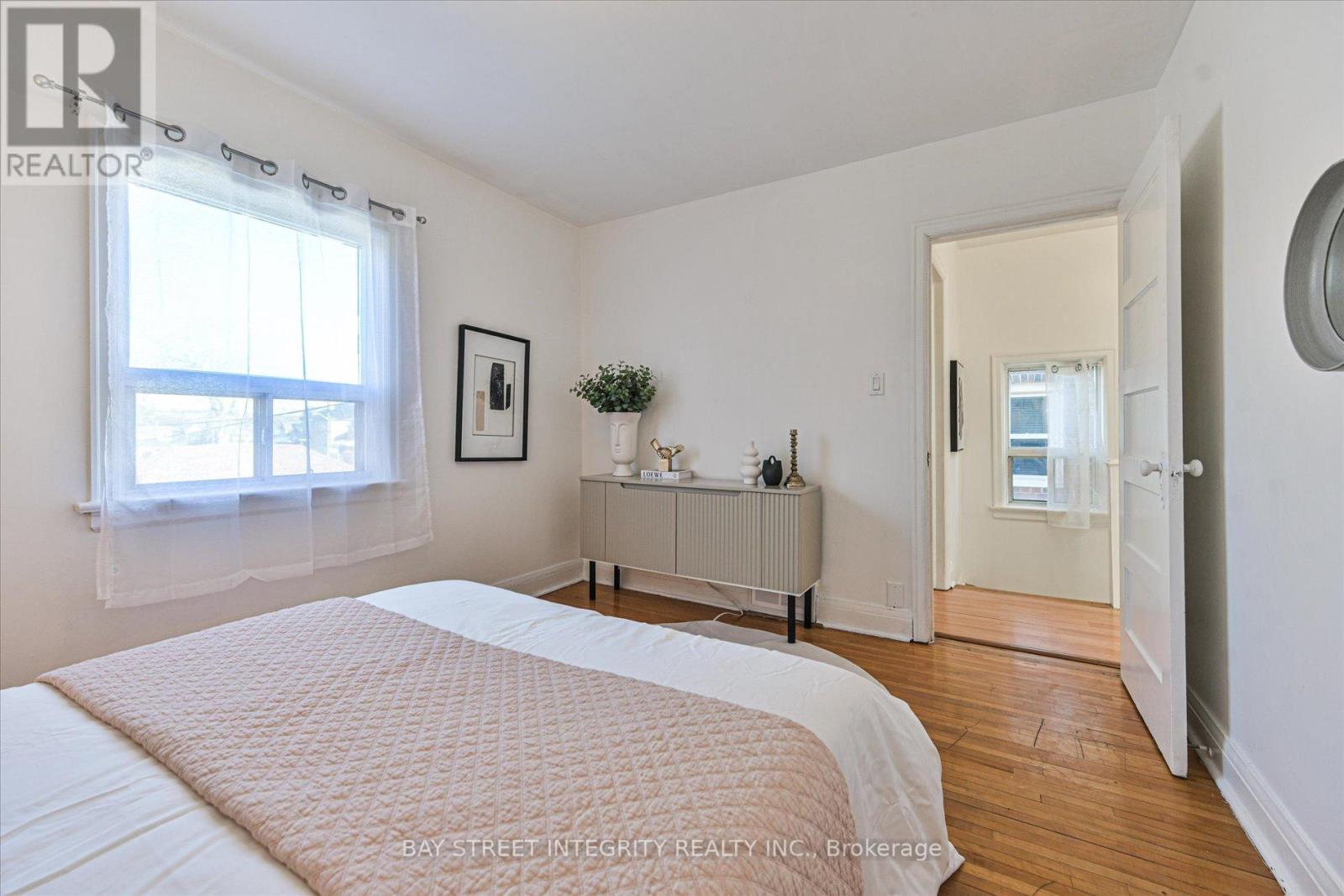 5 Regent Street, Toronto, Ontario  M6N 3N6 - Photo 18 - W13003802