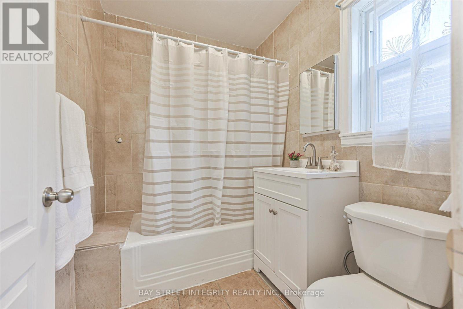 5 Regent Street, Toronto, Ontario  M6N 3N6 - Photo 19 - W13003802