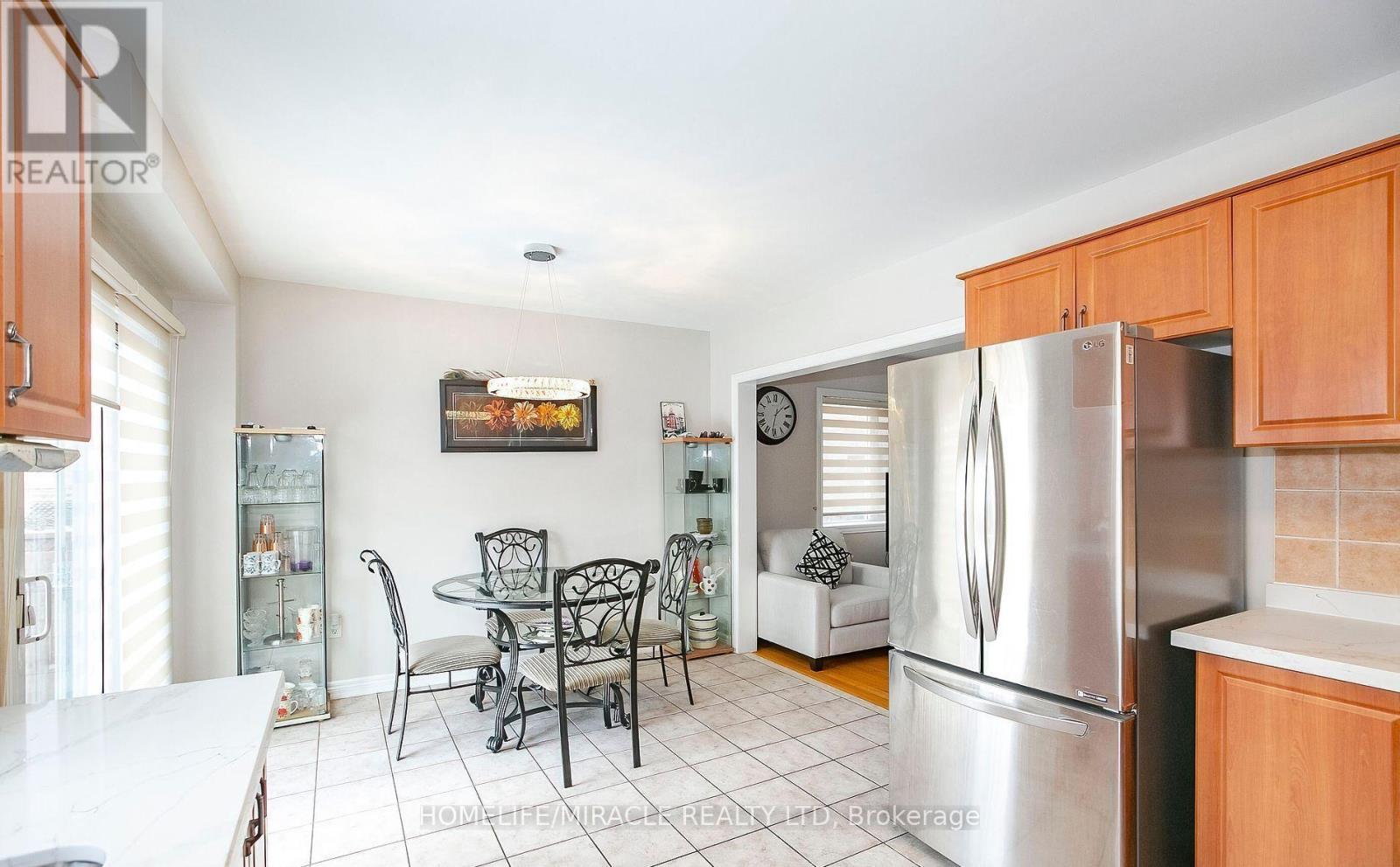 29 Dewridge Court, Brampton, Ontario  L6R 3C1 - Photo 11 - W13003868