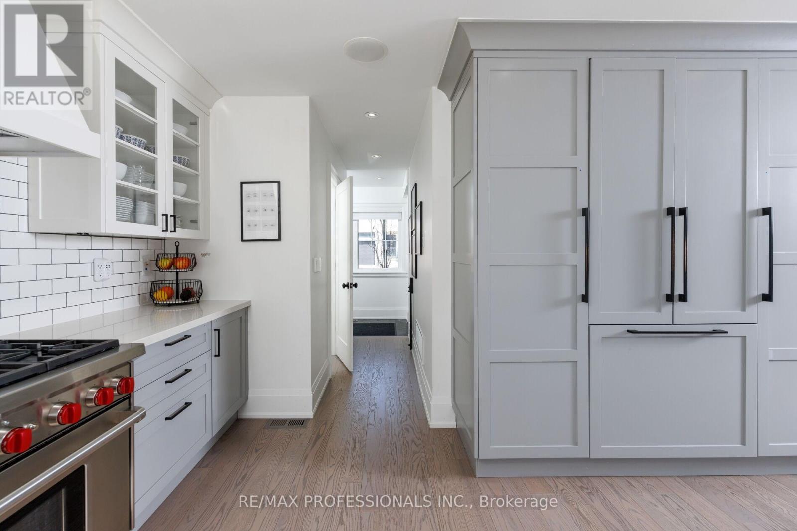 9 Bernice Avenue, Toronto, Ontario  M8Y 1Z5 - Photo 20 - W13003874