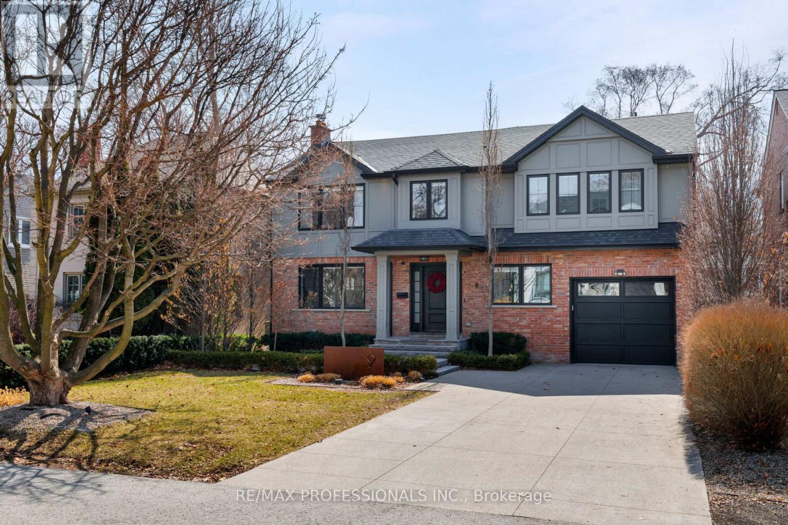 9 Bernice Avenue, Toronto, Ontario  M8Y 1Z5 - Photo 3 - W13003874