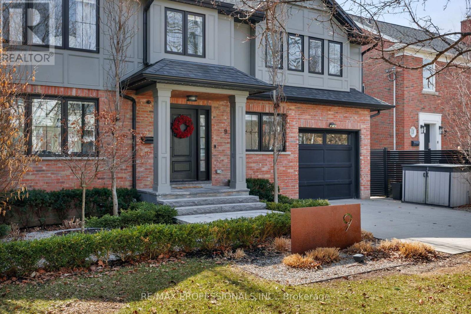 9 Bernice Avenue, Toronto, Ontario  M8Y 1Z5 - Photo 5 - W13003874