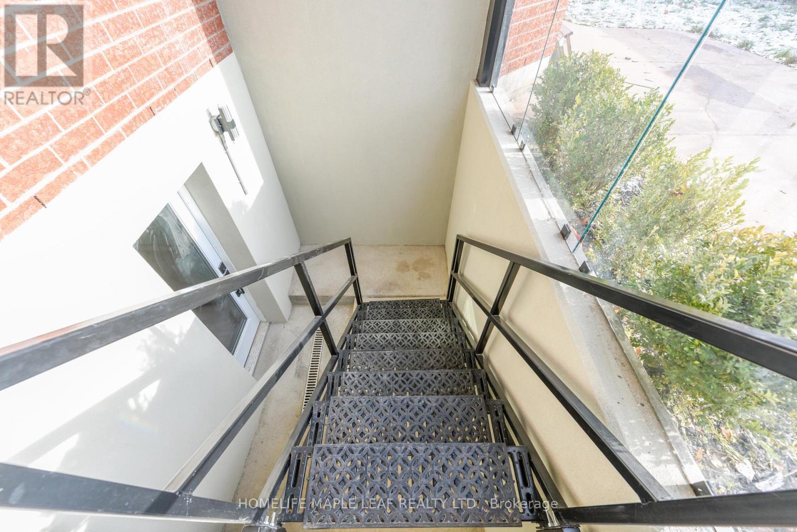 7 Southbury Manor Drive, Caledon, Ontario  L7E 1X7 - Photo 46 - W13003886