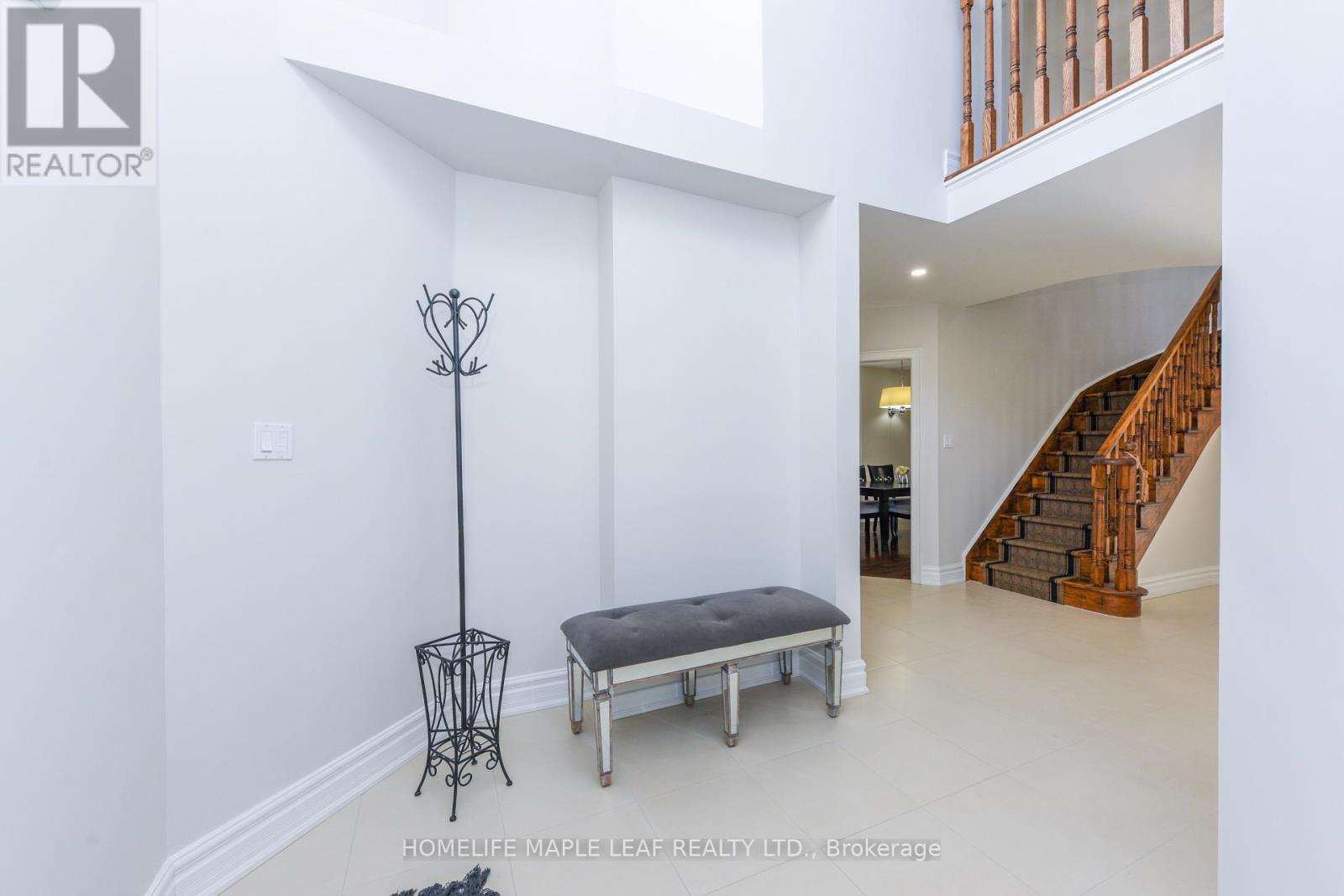 7 Southbury Manor Drive, Caledon, Ontario  L7E 1X7 - Photo 6 - W13003886