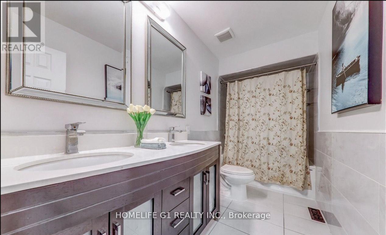 12 Primula Crescent, Toronto, Ontario  M9L 1K1 - Photo 6 - W13003900