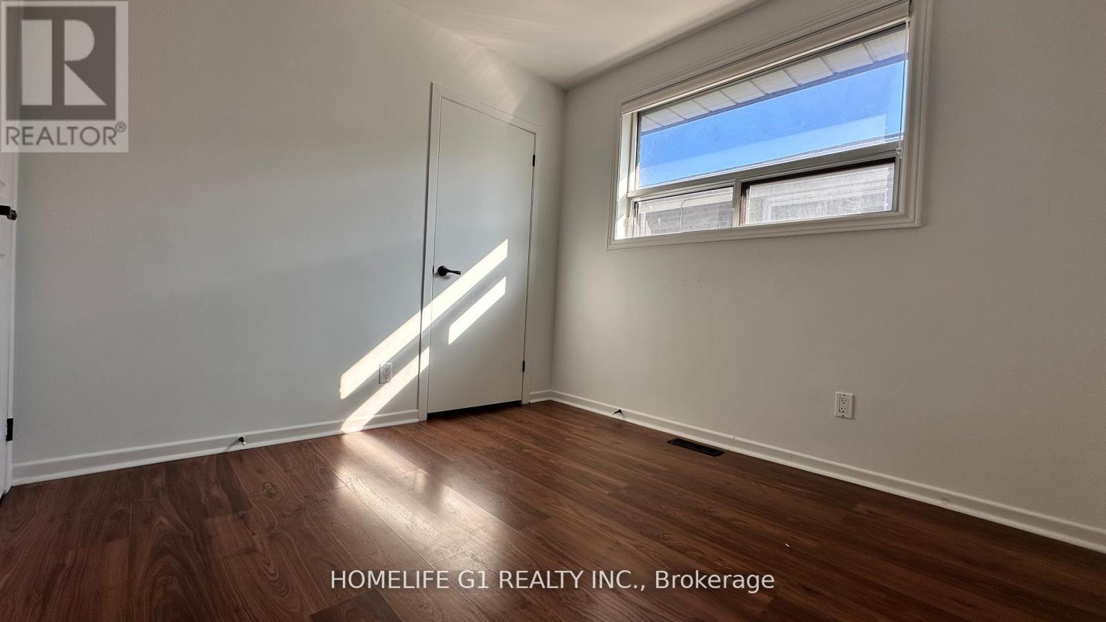 12 Primula Crescent, Toronto, Ontario  M9L 1K1 - Photo 8 - W13003900