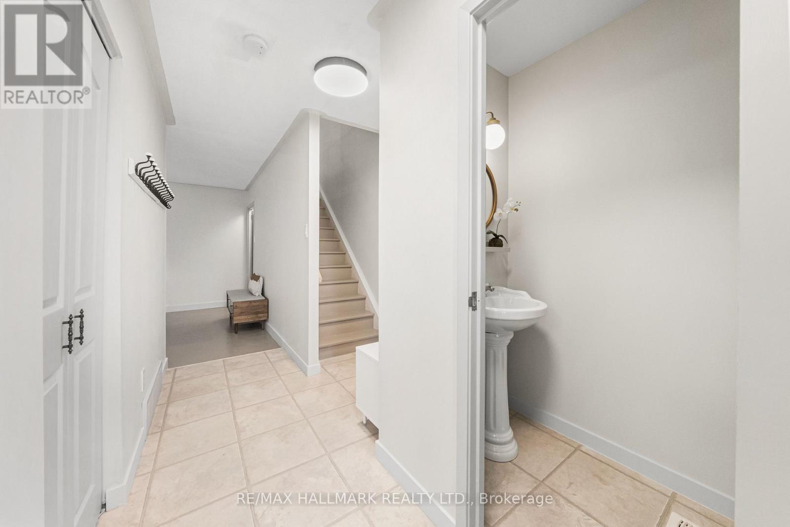 619 Timber Lane, Burlington, Ontario  L7L 4B1 - Photo 13 - W13003992