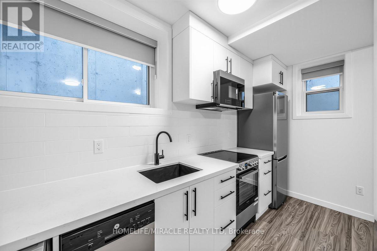 3 - 148 Glenlake Avenue, Toronto, Ontario  M6P 1E7 - Photo 13 - W13004014