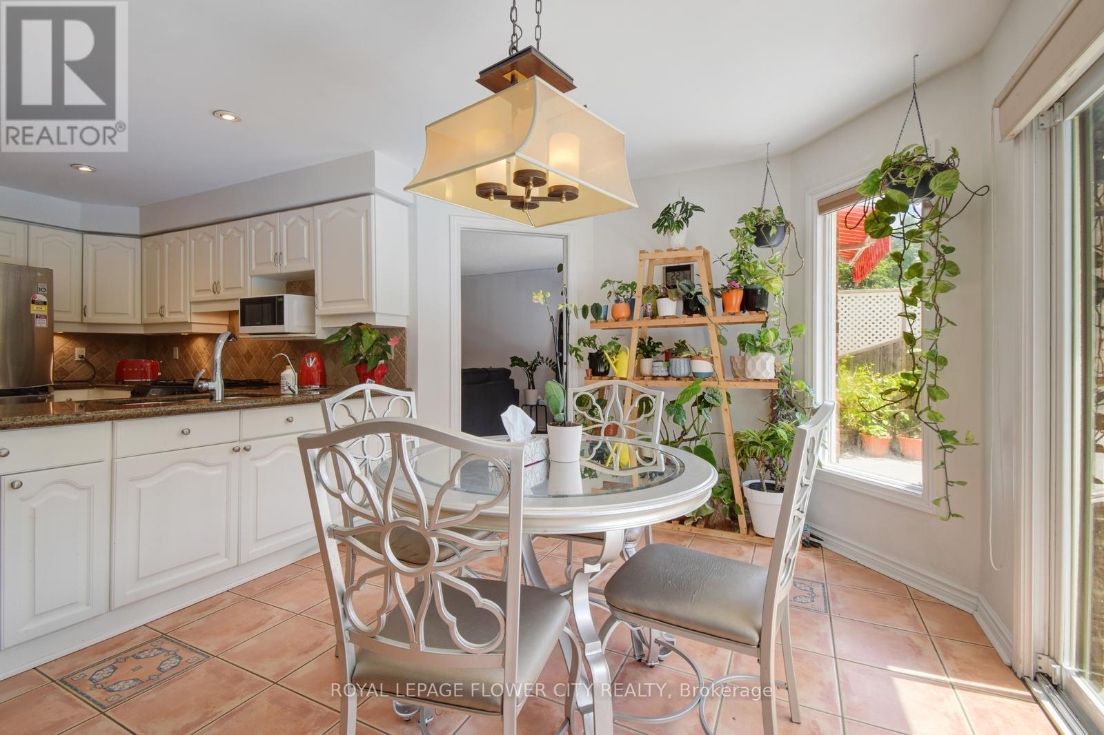 6052 St. Ives Way, Mississauga, Ontario  L5N 4M1 - Photo 16 - W13004024