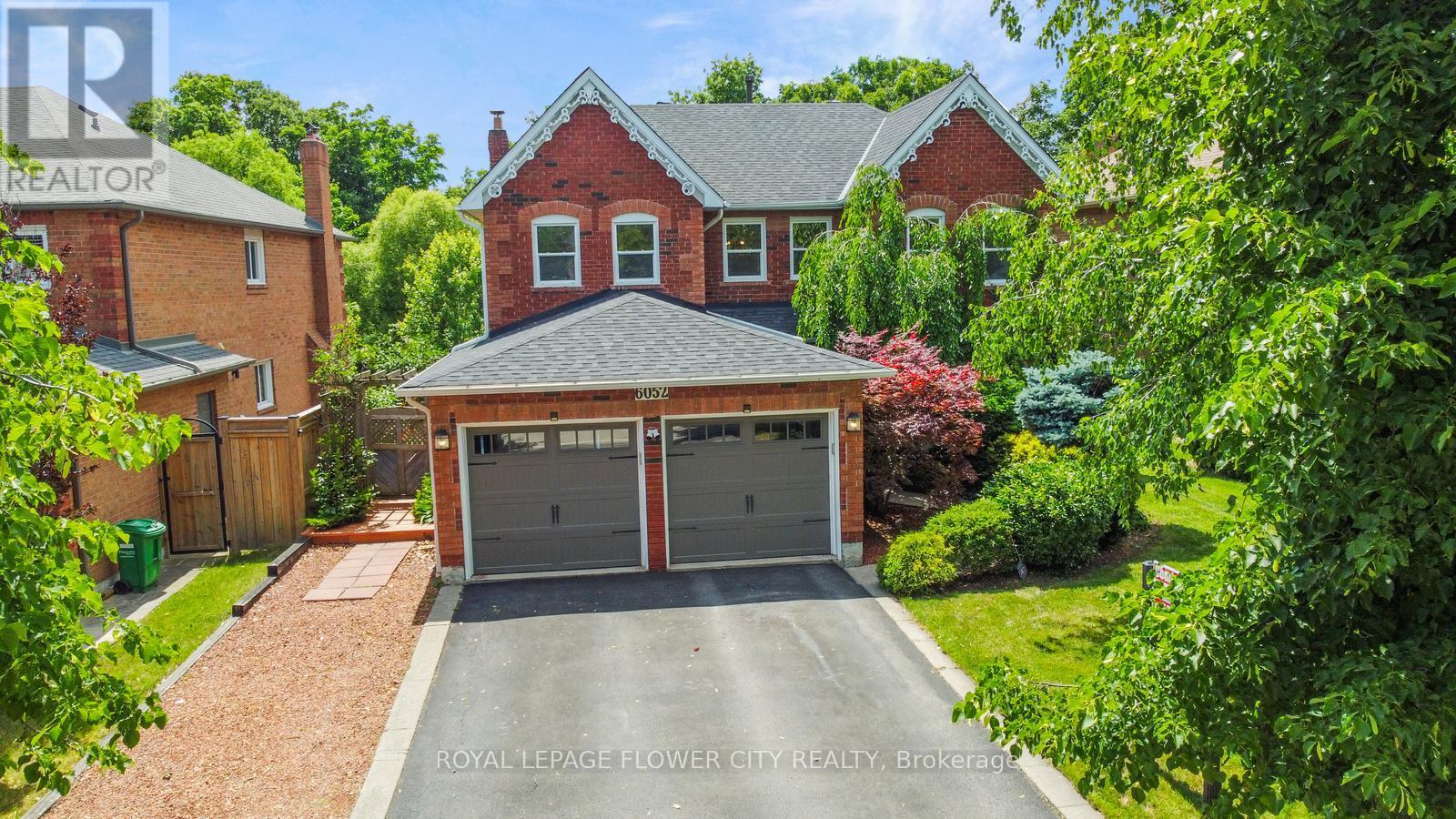 6052 St. Ives Way, Mississauga, Ontario  L5N 4M1 - Photo 3 - W13004024