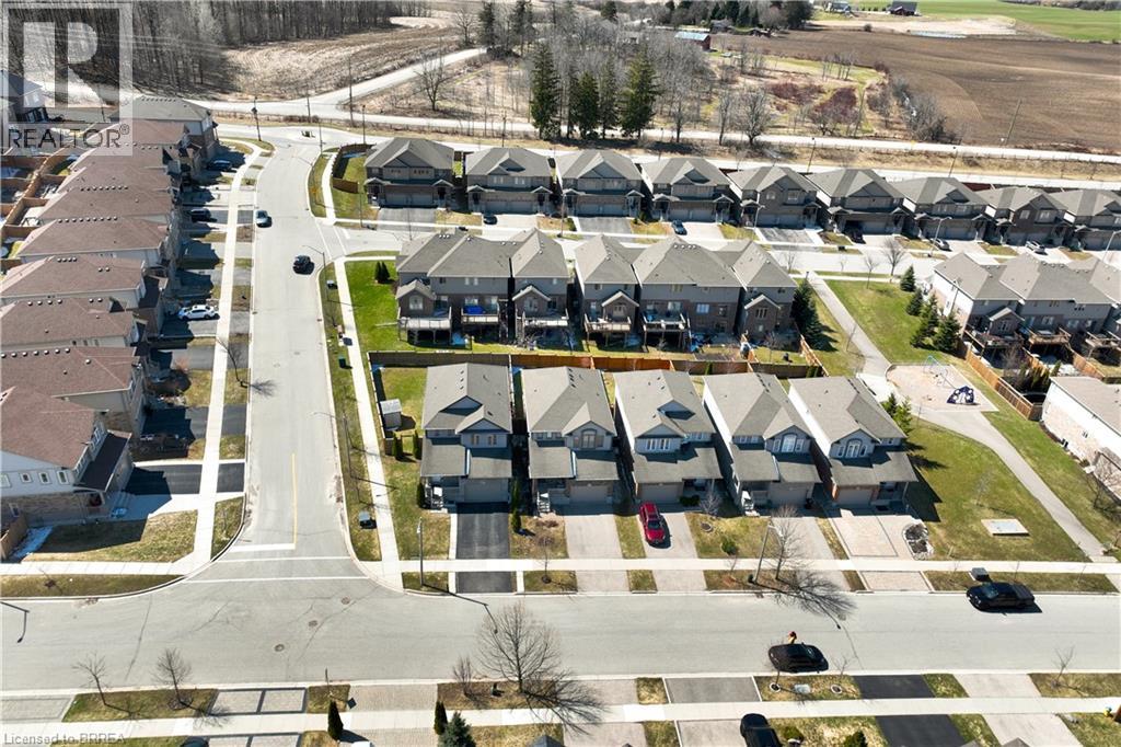 433 Twinleaf Street, Waterloo, Ontario  N2V 0B5 - Photo 2 - 40812633