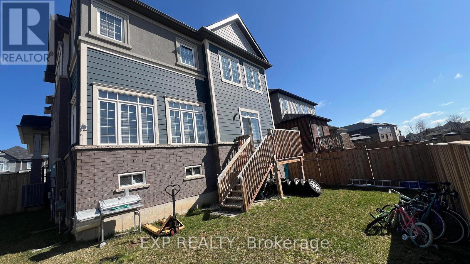 26 Sleeth Street, Brantford, Ontario  N3S 0J7 - Photo 3 - X13003872